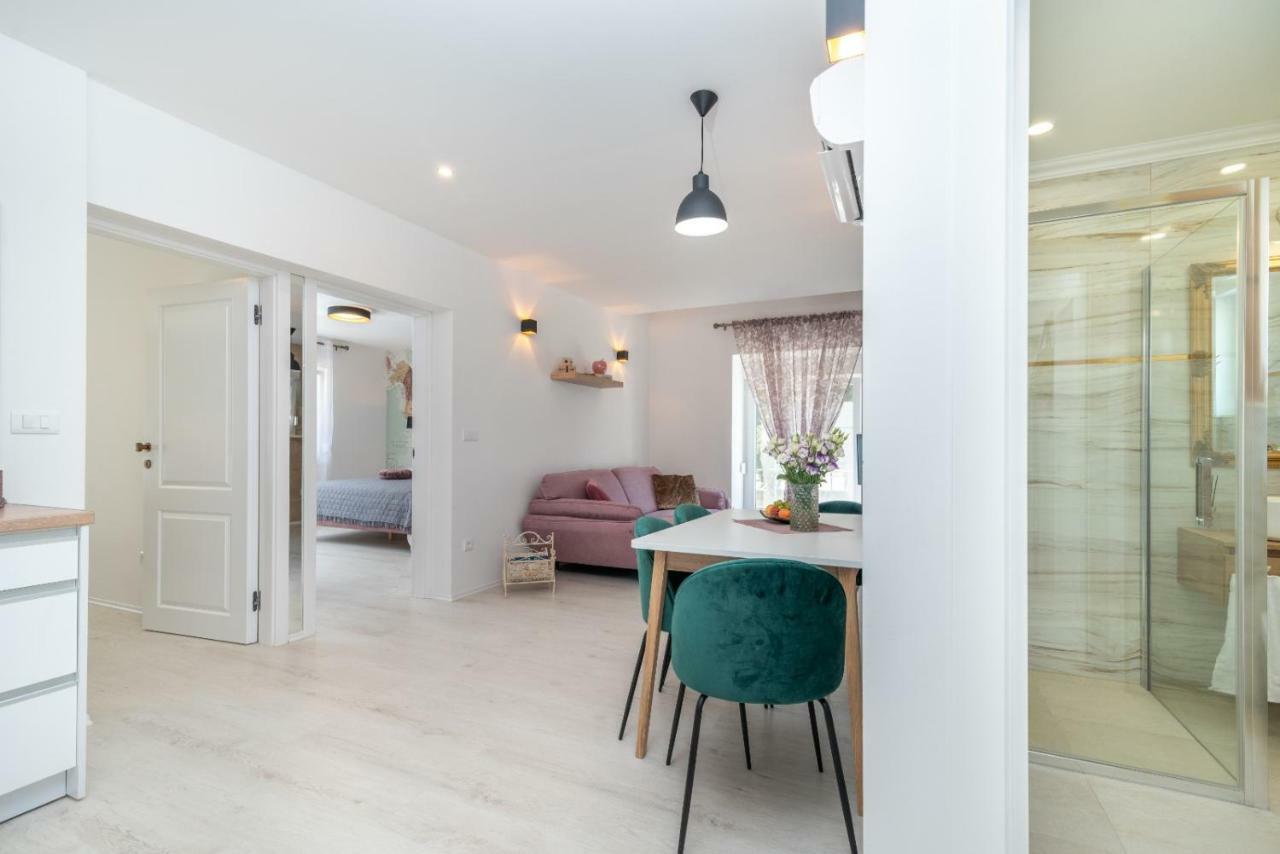 Apartment Aron Trogir Exterior photo