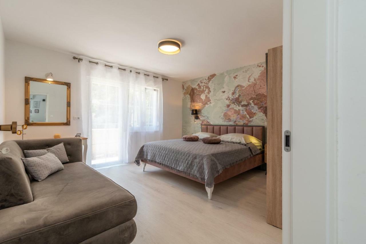 Apartment Aron Trogir Exterior photo